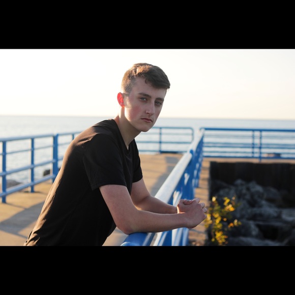 Profile Picture of Joe Marx (@xarm73) on Poshmark