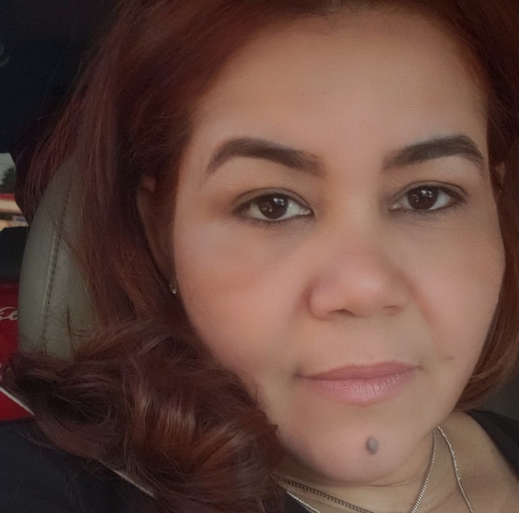 Profile Picture of Luz Santana (@noseyesenia4) on Poshmark