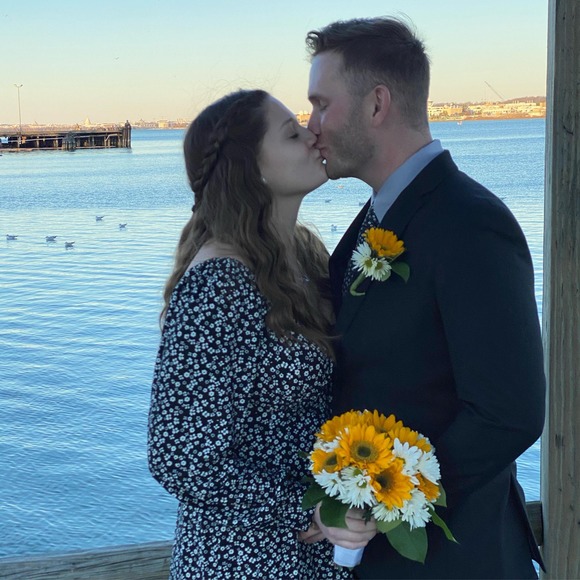 Profile Picture of Alyssa Morroni (@alyssamorroni8) on Poshmark