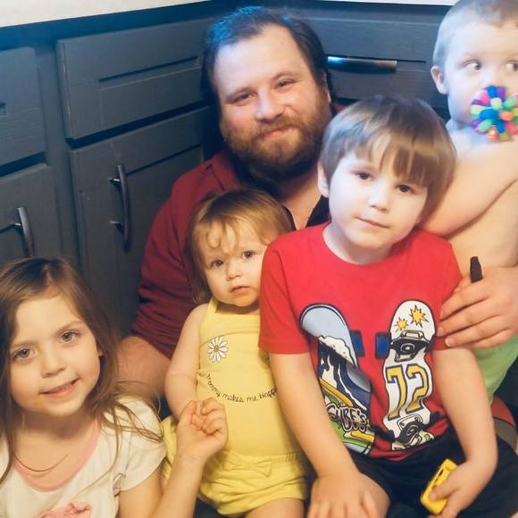 Profile Picture of Tyler Boren (@tbsky91) on Poshmark