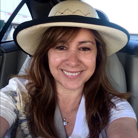 Profile Picture of Gina Qualley (@minina123) on Poshmark