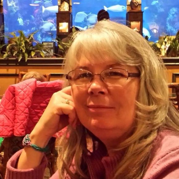 Beverly Claussen - Poshmark Profile Picture of Beverly Claussen (@aromafashion) on Poshmark