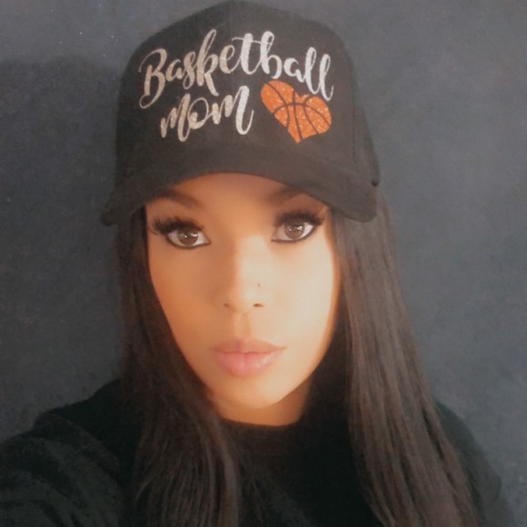 Profile Picture of Jessica Alire (@pink0214) on Poshmark