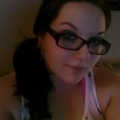 Nicole Kozoway - Twitter Profile Picture of Nicole Kozoway (@nikkikozoway) on Twitter