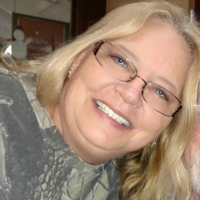 Profile Picture of Lori Osborne Gilbert (@sissysks) on Twitter