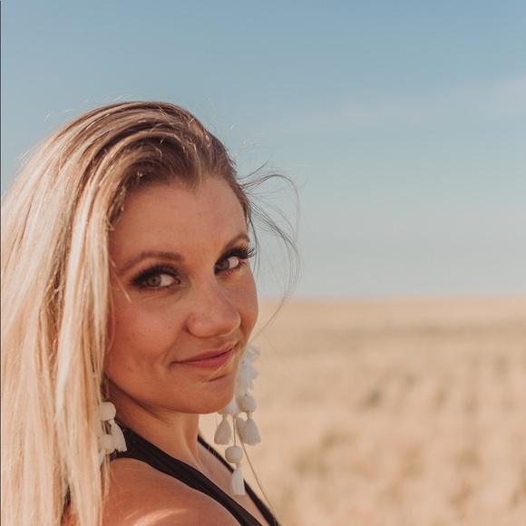 Profile Picture of Billie grace Coben (@billiegc) on Poshmark