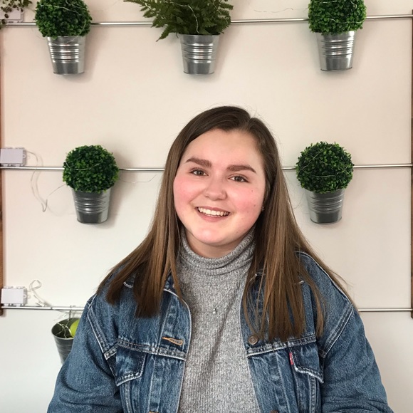 Eve-marie Dammann - Poshmark Profile Picture of Eve-marie Dammann (@evemve) on Poshmark