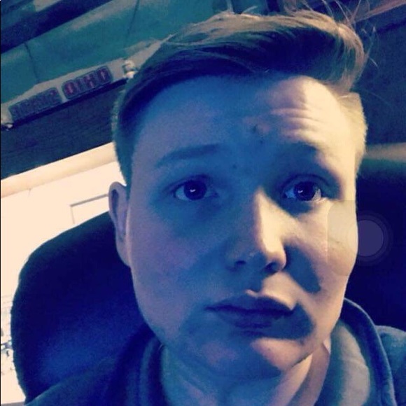 Profile Picture of Kyle Martin (@kylemart2000) on Poshmark