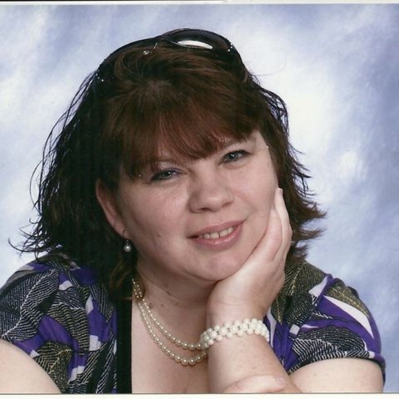 Profile Picture of Cindy Mims (@crsmiley62) on Poshmark