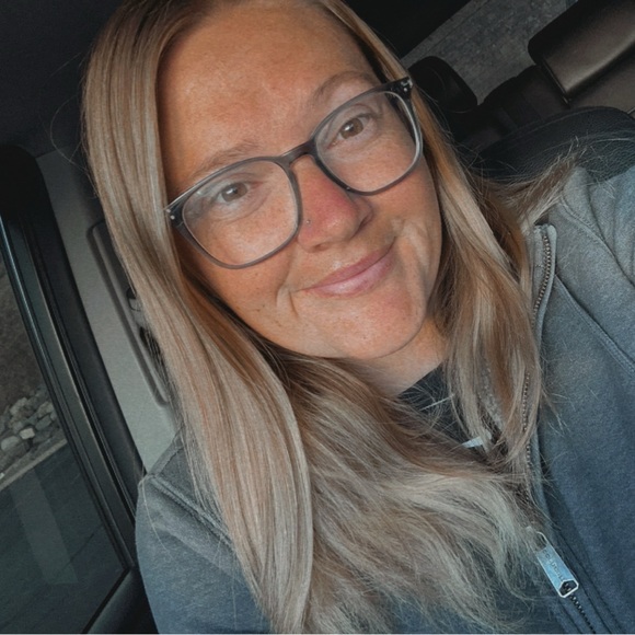 Profile Picture of Tailor Haagerup (@haager04) on Poshmark