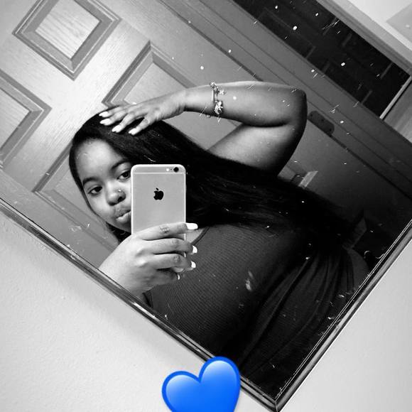 Profile Picture of Genice Robinson (@genicerobinson) on Poshmark