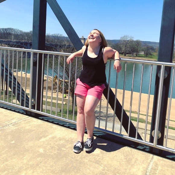 Profile Picture of Aimee Smith (@aimeesmith314) on Poshmark