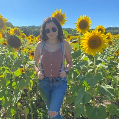 Profile Picture of Lyssss (@alyssamatteo) on Twitter