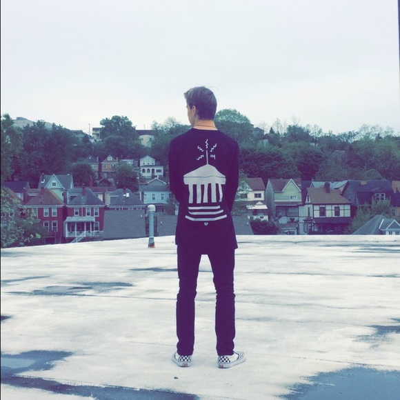 Profile Picture of James Vandall (@james182) on Poshmark