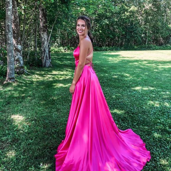 Profile Picture of Carley Matheson (@ccmmatheson) on Poshmark