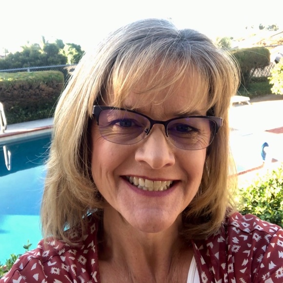 Profile Picture of Amy Biesiada (@biesiada3) on Poshmark