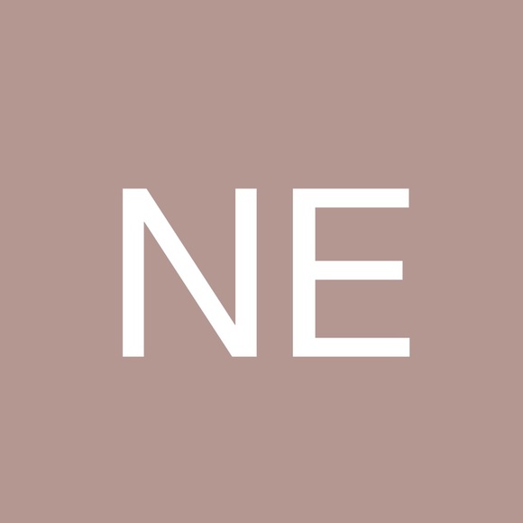 Nicole Efthimiades - Poshmark Profile Picture of Nicole Efthimiades (@nickel2222) on Poshmark