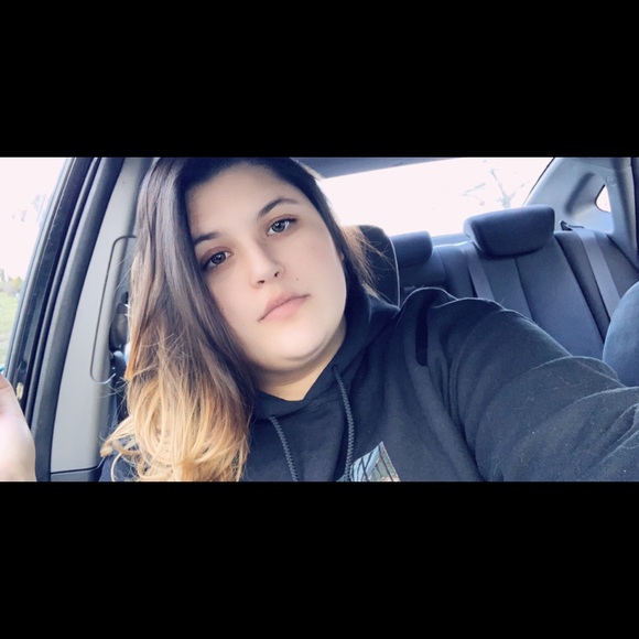 Profile Picture of Briana Moran (@briana_moran) on Poshmark