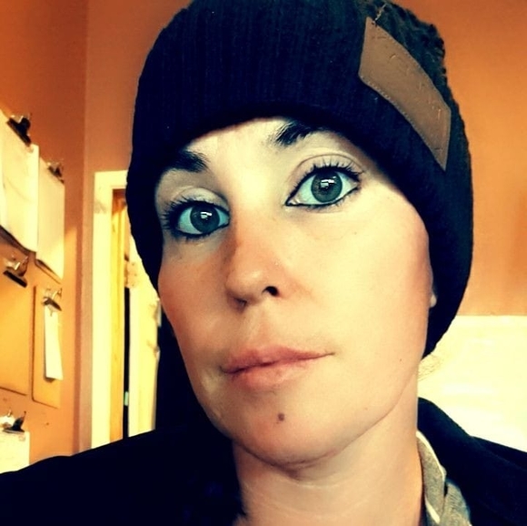 Profile Picture of Shaundalee Howell (@shawndalee_05) on Poshmark