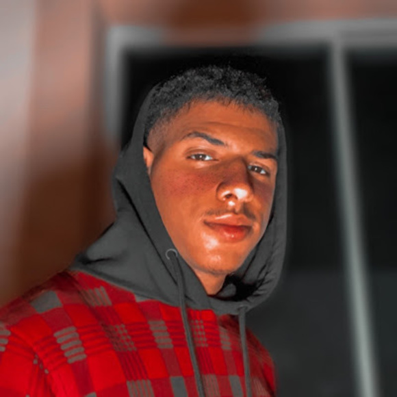 Profile Picture of Mohammad Tawfiq (@m_tawfiq) on Poshmark