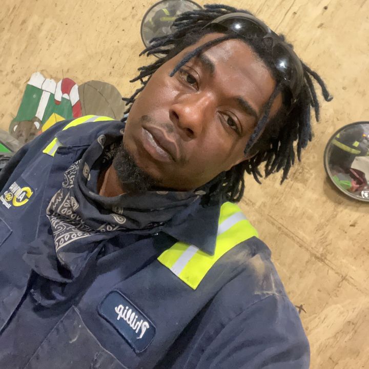Profile Picture of Phillip Stallworth (@pettyphilgaming) on Tiktok
