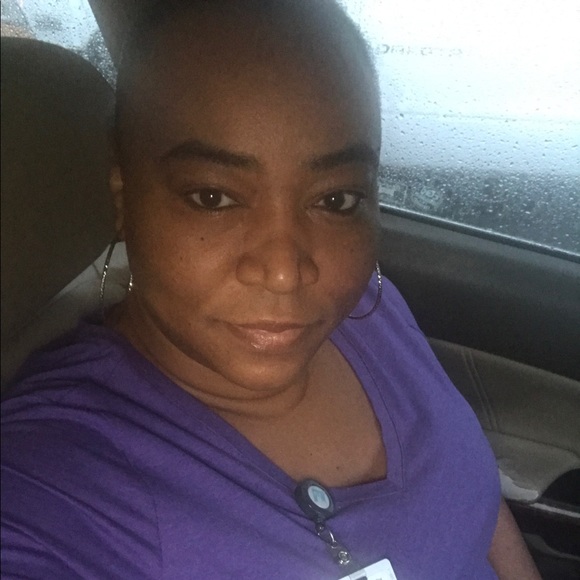 Profile Picture of Jerrina Lashley (@jerrinalynette) on Poshmark