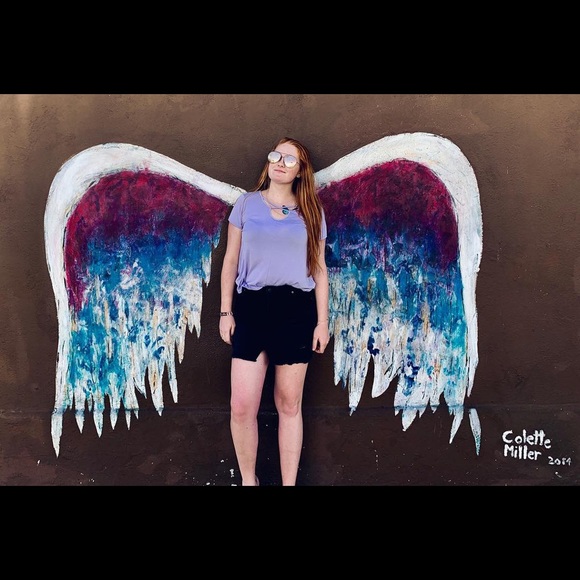 Profile Picture of Bri Floystad (@brriii_22) on Poshmark