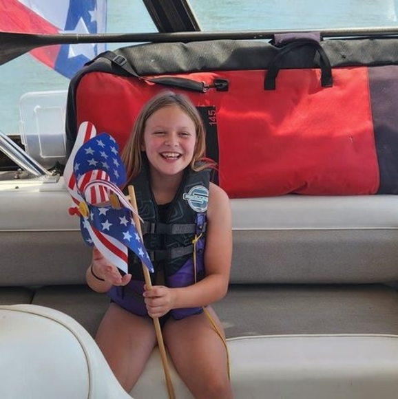 Profile Picture of Travis Tully (@travistully) on Poshmark