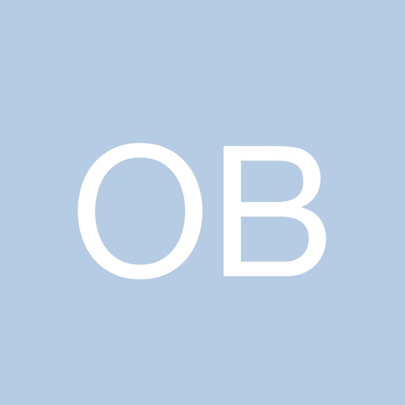 Profile Picture of Olivia Bates (@livhlba) on Poshmark