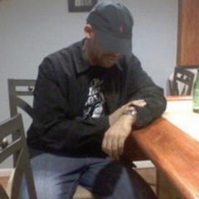 Profile Picture of Christopher Cooks (@annacourt) on Twitter