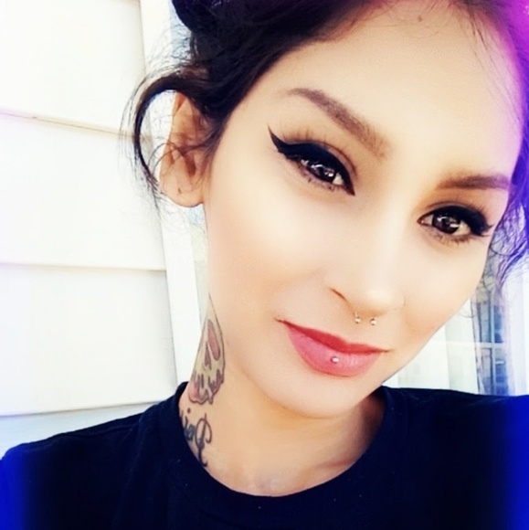 Profile Picture of Monica Schaechtel (@monie1025) on Poshmark