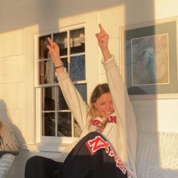 Profile Picture of appleuser67983729 (@chollidayyy) on Tiktok