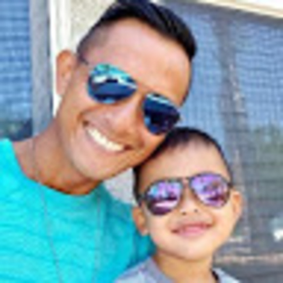 Profile Picture of Alex Ancheta (@alexancheta) on Poshmark