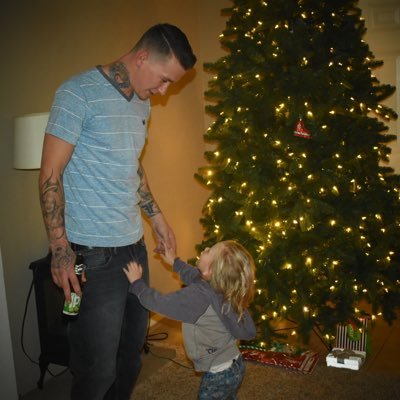 Profile Picture of Alex Knotts (@AlexKnotts3) on Twitter