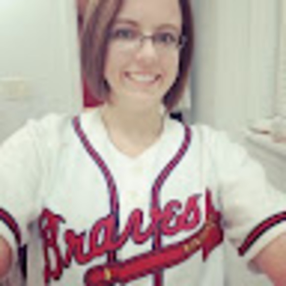 Profile Picture of Shareena Mccullin (@sguthrie4147) on Poshmark