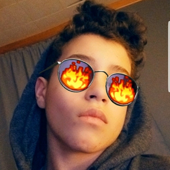 Profile Picture of Kamdyn Rasnick (@kamdyn03) on Poshmark