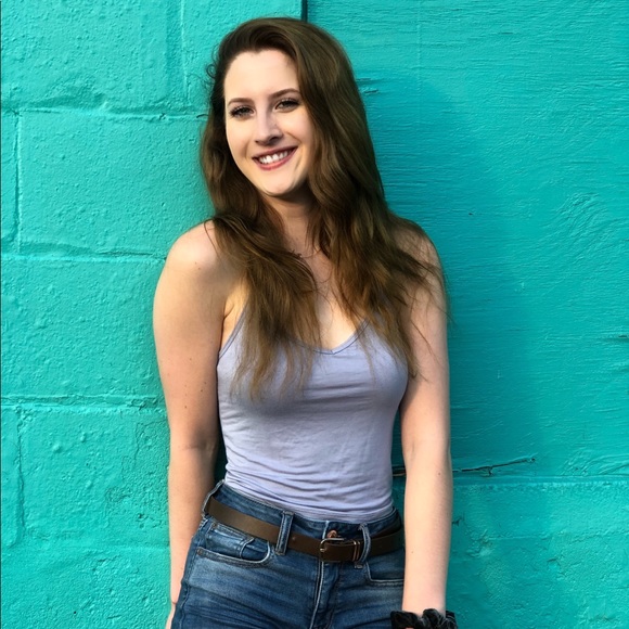 Profile Picture of Kelly Brinsko (@kellybrin08) on Poshmark