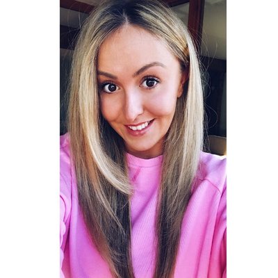 Profile Picture of Laura Jones (@LauraJayJ) on Twitter