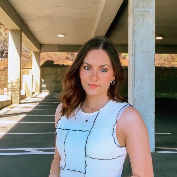 Profile Picture of Alexandra Freeman (@alexandramfree) on Poshmark