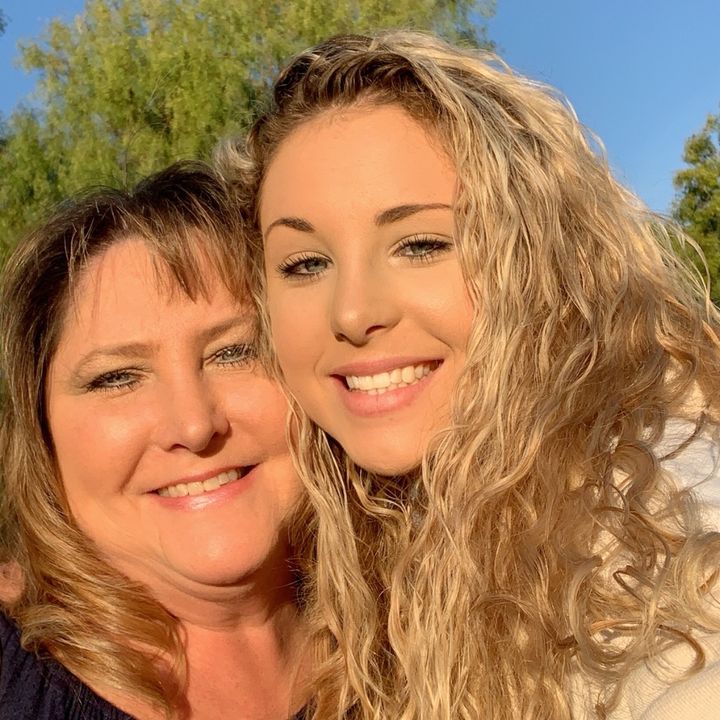 Profile Picture of user140632796481 (@lorischmid) on Tiktok