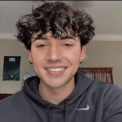 Profile Picture of Garrett._overboe (@Vivian22329178) on Twitter