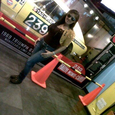 Profile Picture of Zenia Gonzalez (@zyaimar) on Twitter