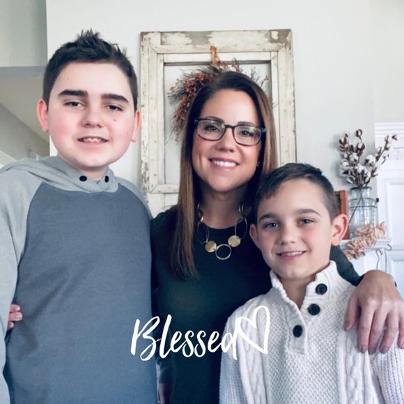 Alison Sprung - Poshmark Profile Picture of Alison Sprung (@ally88fan) on Poshmark