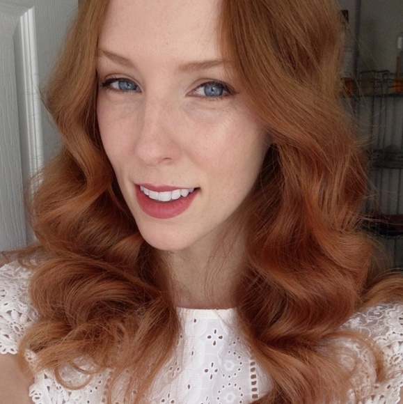 Profile Picture of Alexandra Braconnot (@braconnota) on Poshmark