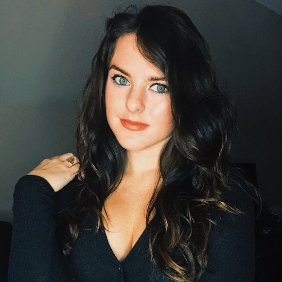 Profile Picture of Erin Neupauer (@erinneupauer) on Poshmark