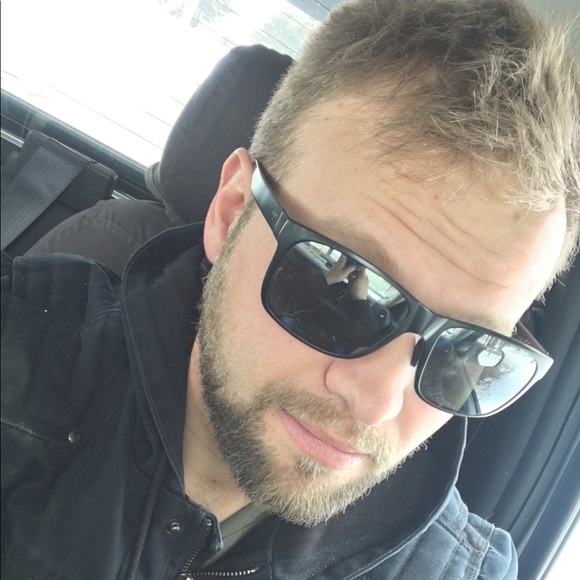 Profile Picture of Joel Haapakoski (@jhaap) on Poshmark
