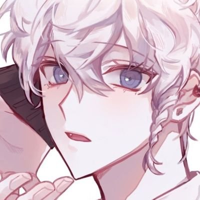 Profile Picture of 鄭玄 (@Ellen_Swift_) on Twitter