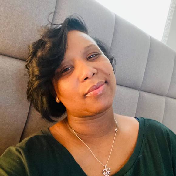 Profile Picture of Rolanda Seay colston (@rcol) on Poshmark