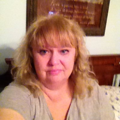 Profile Picture of Debbie Meacham (@debmeacham1995) on Twitter