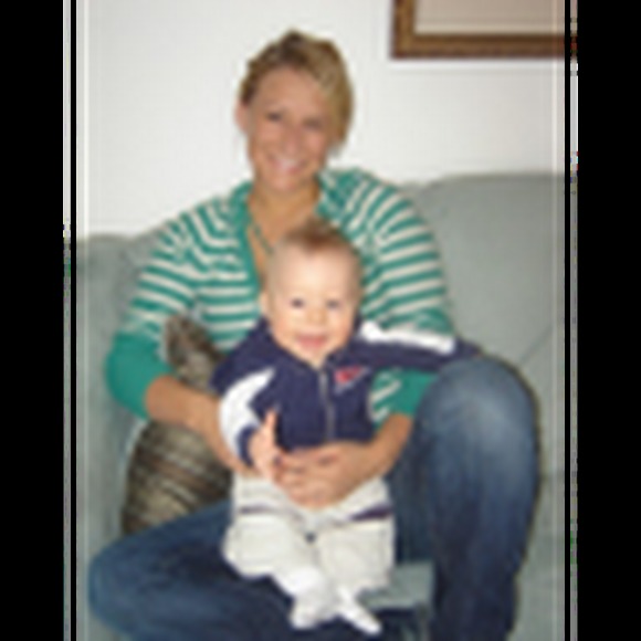 Profile Picture of Natalie Sustad (@nataliesustad) on Poshmark